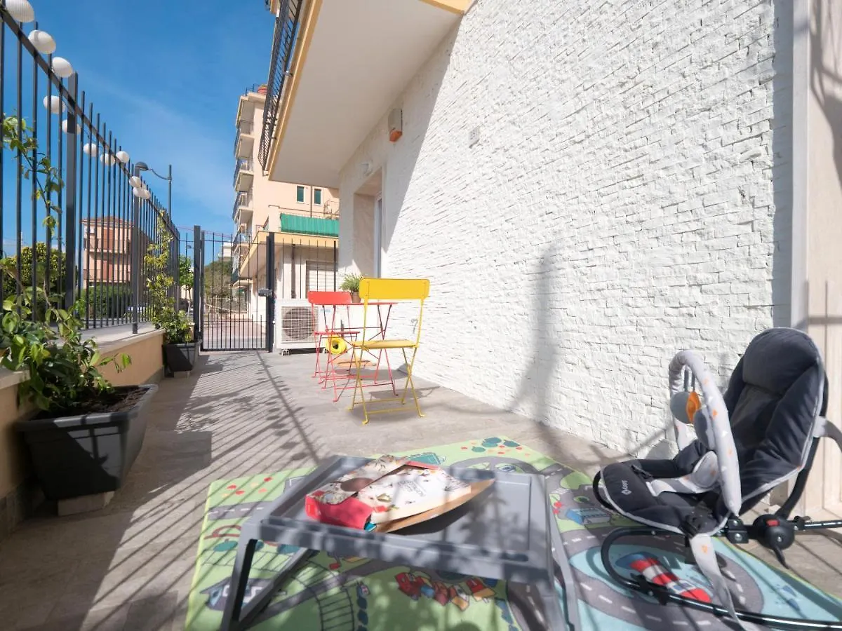 Babyaccommodation Family Comfort III Pietra Ligure Italy